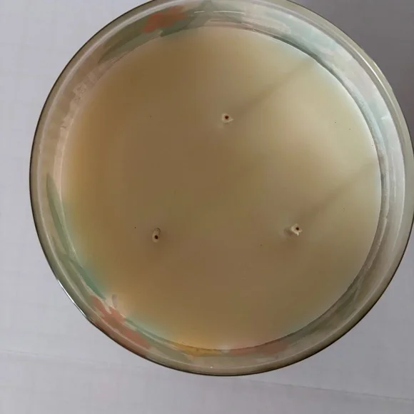 Starfruit Sangria-White Barn/Bath and Body Works
3 Wick Scented Candle - Picture 4 of 6